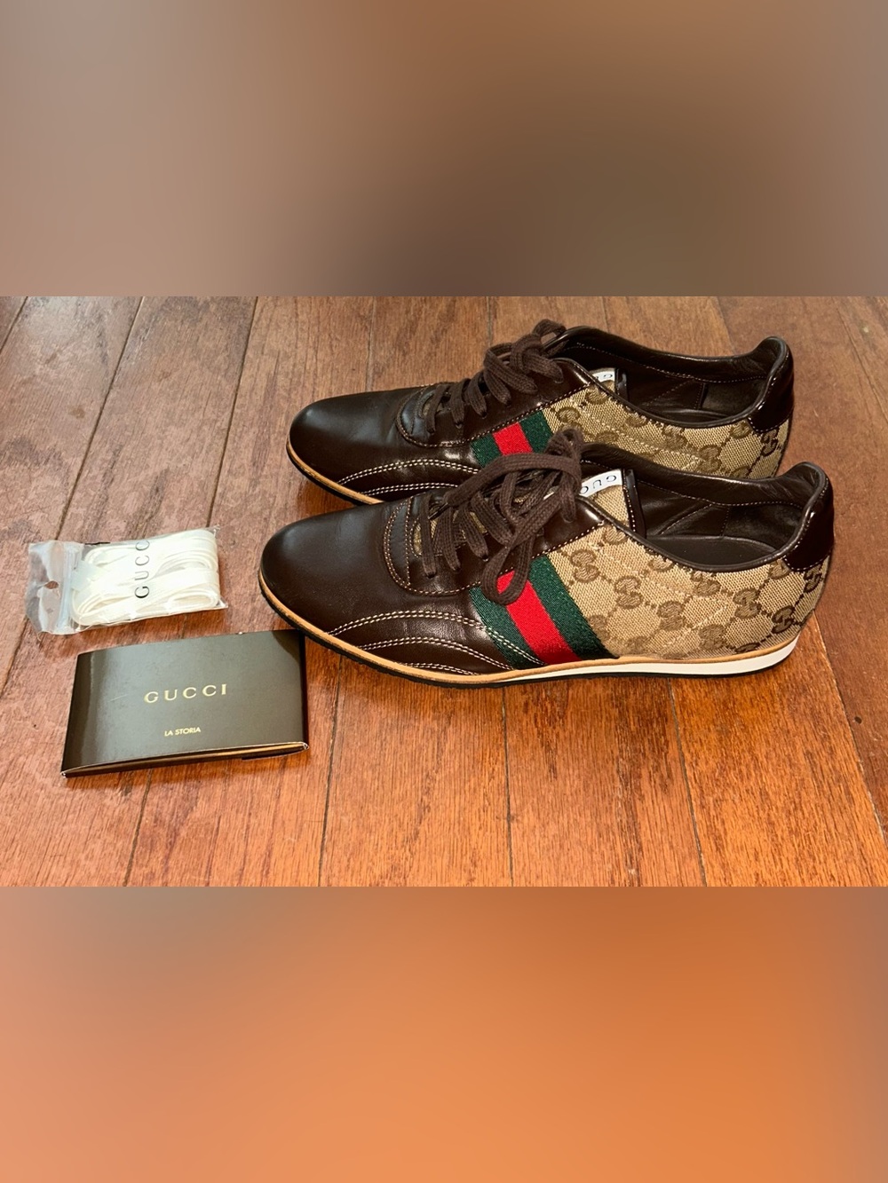 gucci women’s vintage stripe sneakers – brown